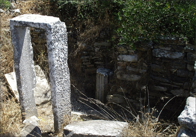 Sarcophagus doorway at Aghia Triada, near Dystos