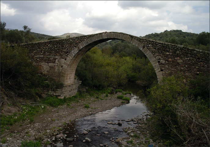 The mediaeval bridge at Kremasti